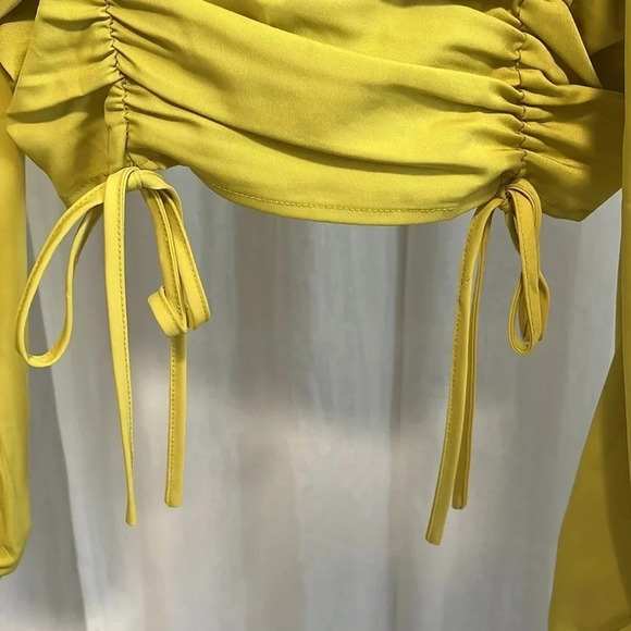 Balloon Sleeve Blouse Cropped, Size M - Picture 9 of 15